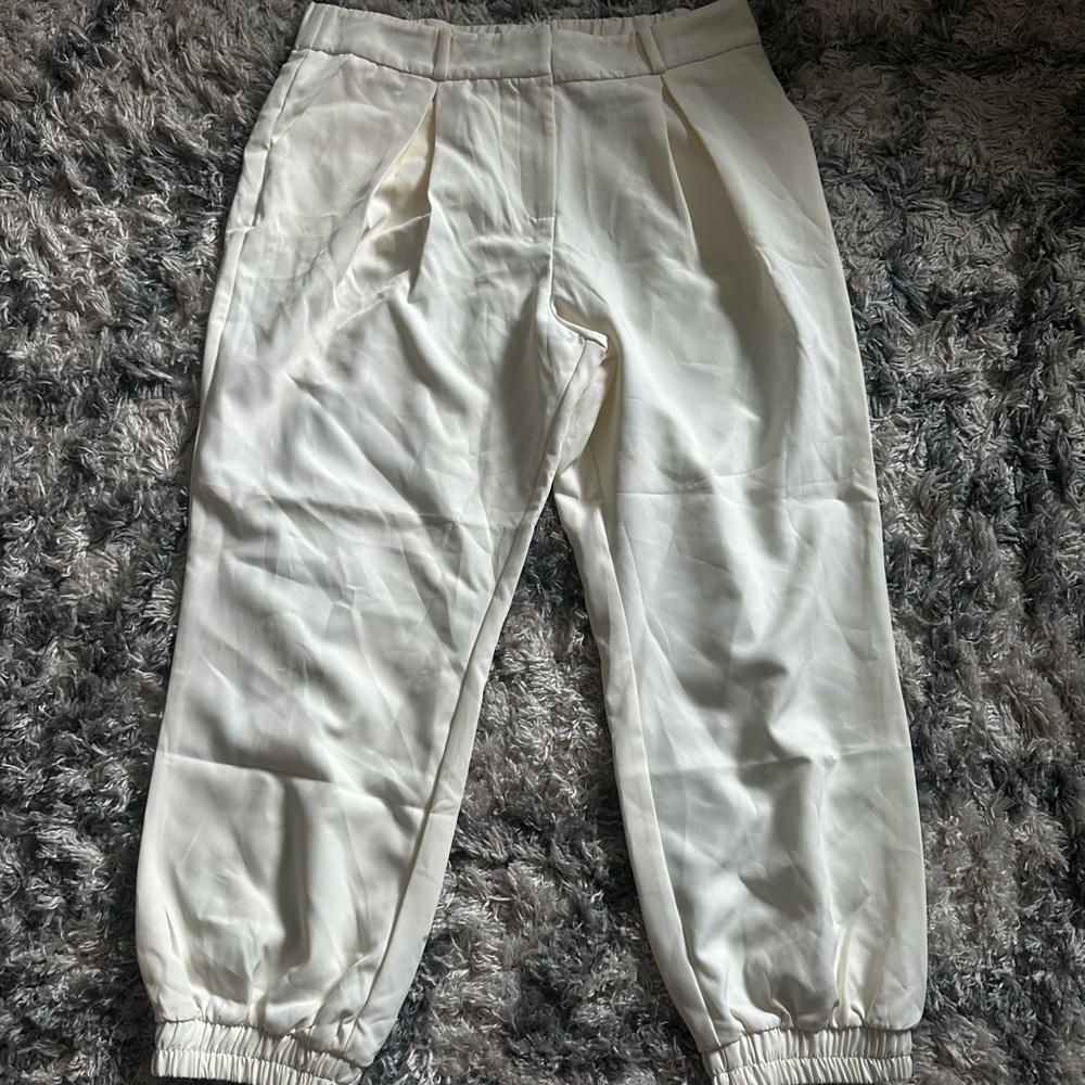 New York & Company Cream Jogger Sweatpants with Elastic Waistband